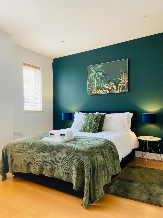 2 Bedroom, 2 Bathroom Apartment With Free Parking In A Great Location Cambridge  Luaran gambar