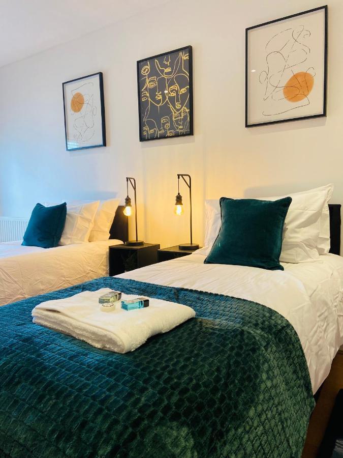 2 Bedroom, 2 Bathroom Apartment With Free Parking In A Great Location Cambridge  Luaran gambar