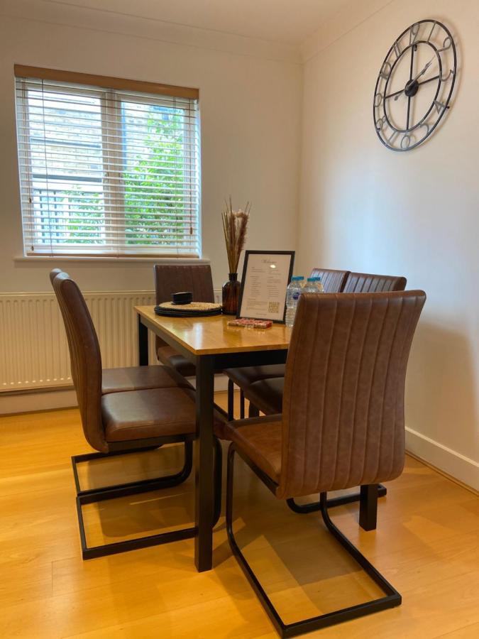 2 Bedroom, 2 Bathroom Apartment With Free Parking In A Great Location Cambridge  Luaran gambar