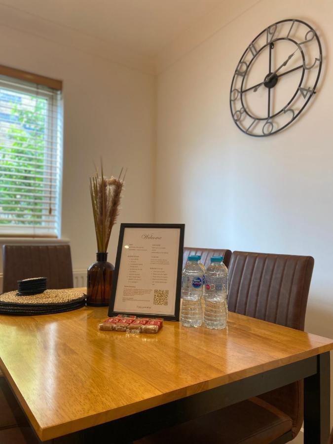 2 Bedroom, 2 Bathroom Apartment With Free Parking In A Great Location Cambridge  Luaran gambar