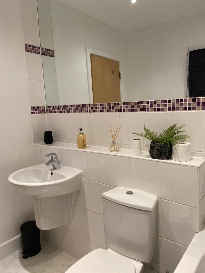 2 Bedroom, 2 Bathroom Apartment With Free Parking In A Great Location Cambridge  Luaran gambar