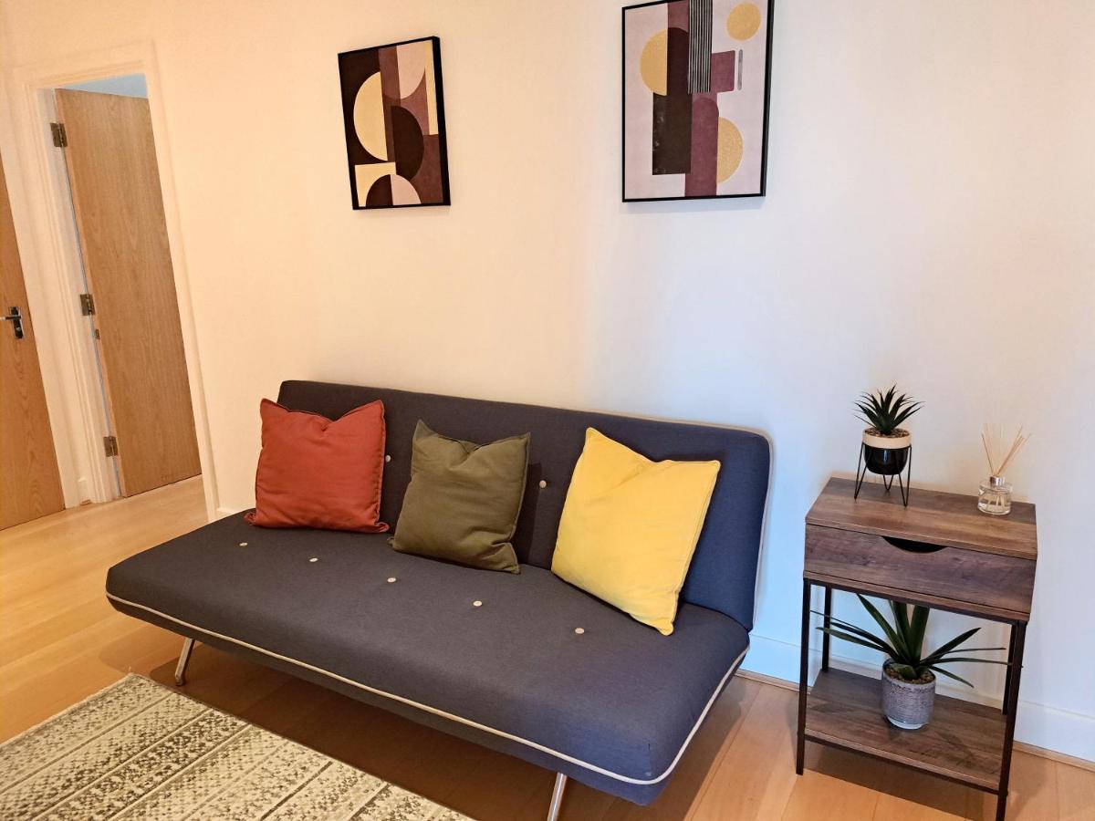 2 Bedroom, 2 Bathroom Apartment With Free Parking In A Great Location Cambridge  Luaran gambar